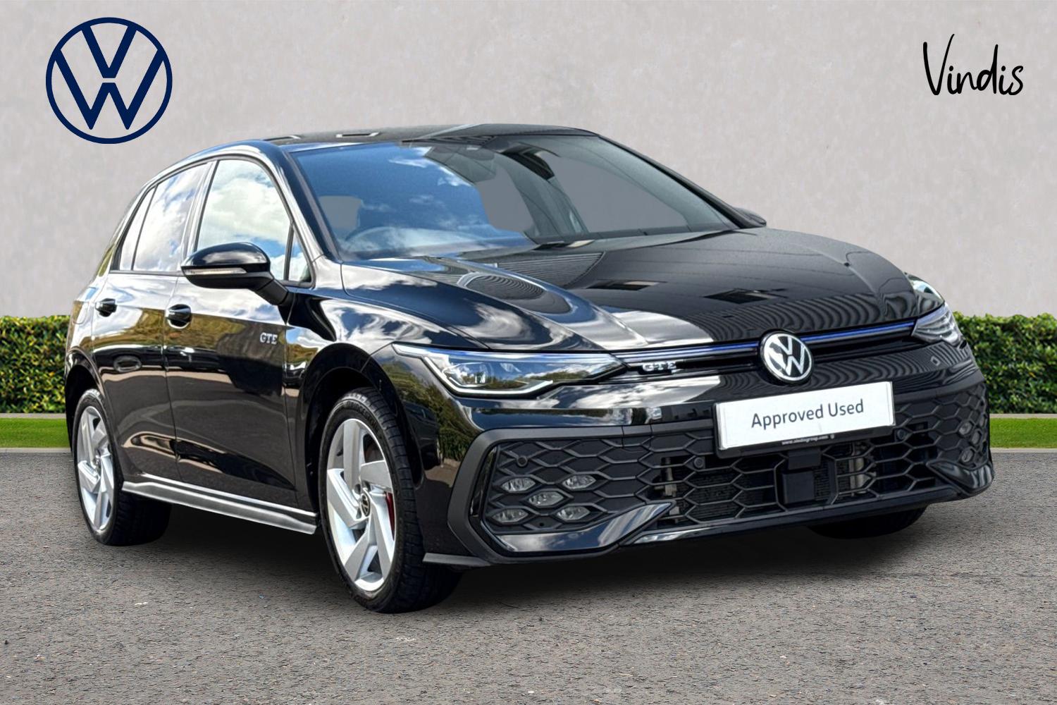 Main listing image - Volkswagen Golf GTE