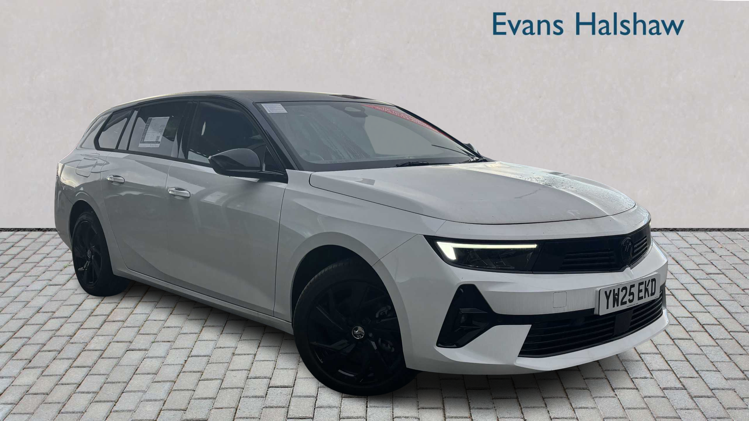 Main listing image - Vauxhall Astra Sports Tourer