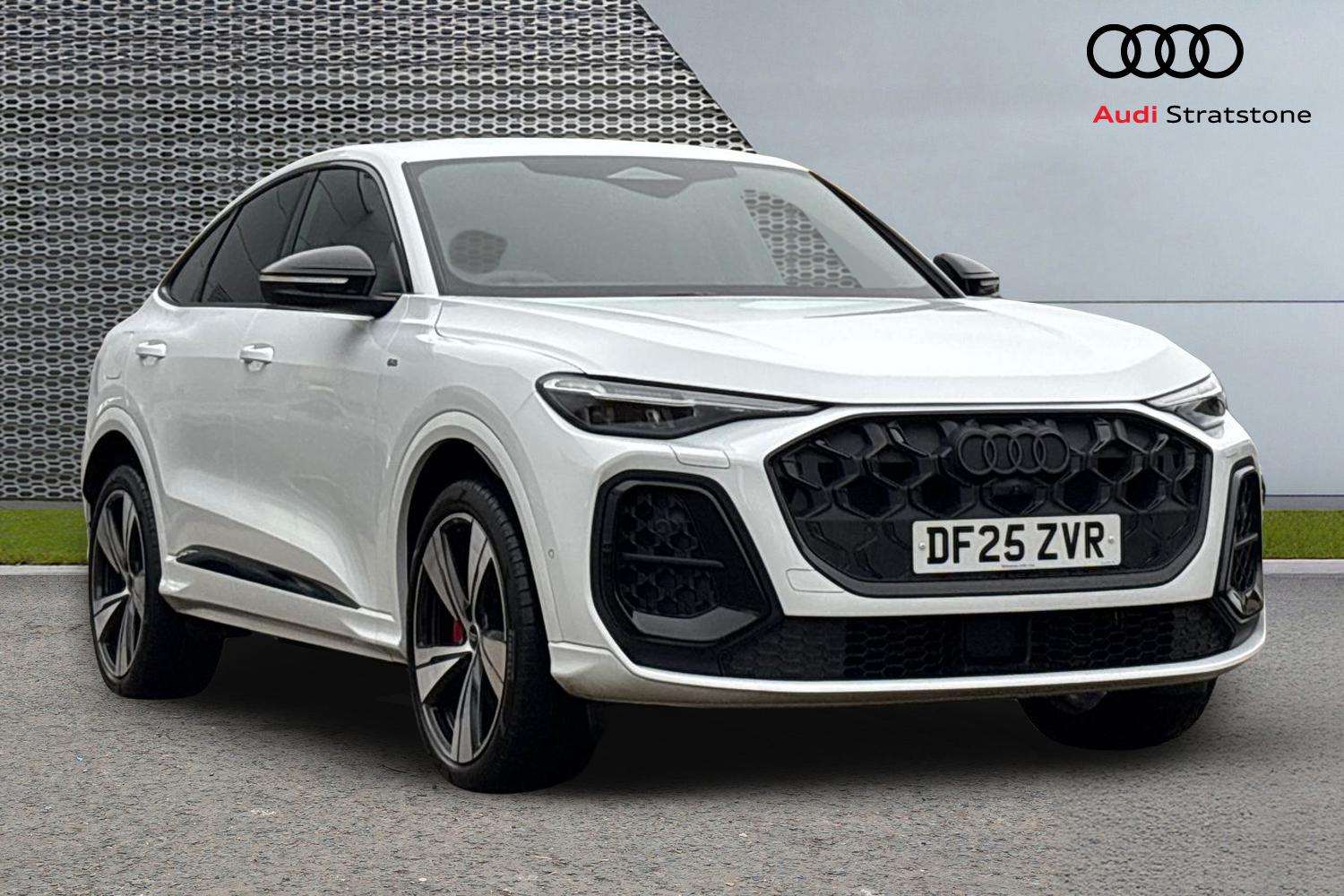 Main listing image - Audi Q5 Sportback