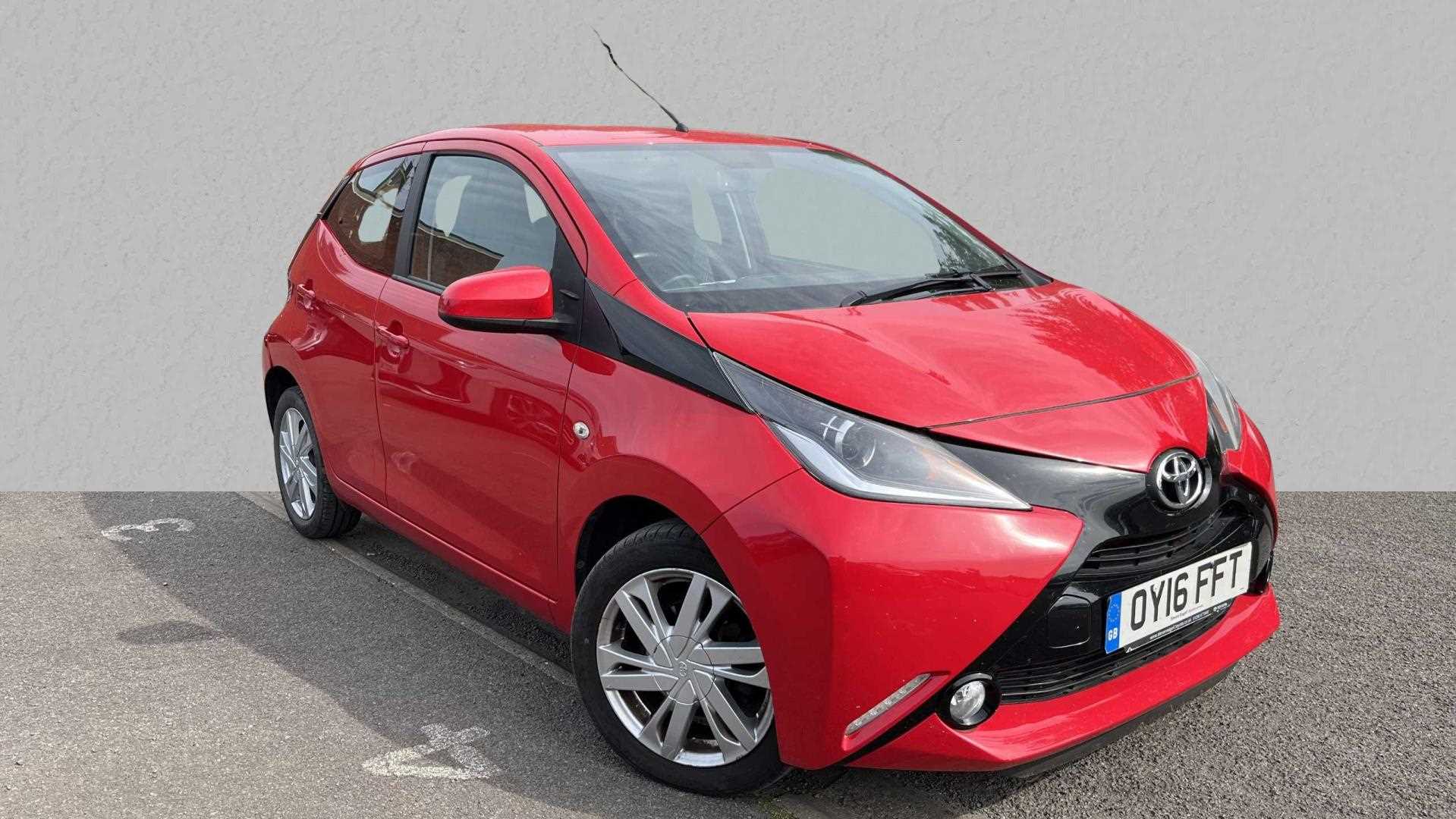 Main listing image - Toyota Aygo