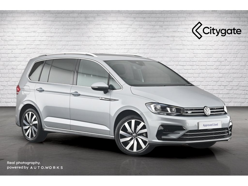 Main listing image - Volkswagen Touran