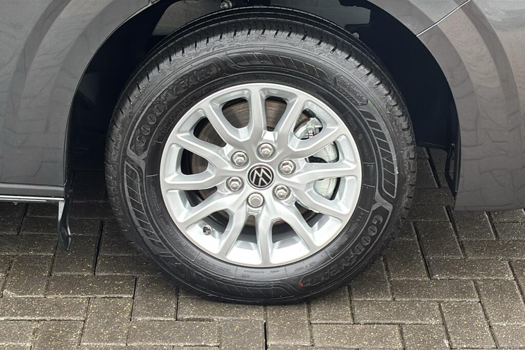 Main listing image - Volkswagen Transporter