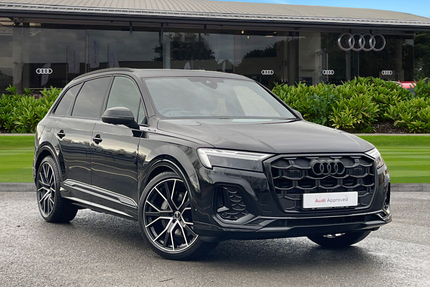 Main listing image - Audi Q7