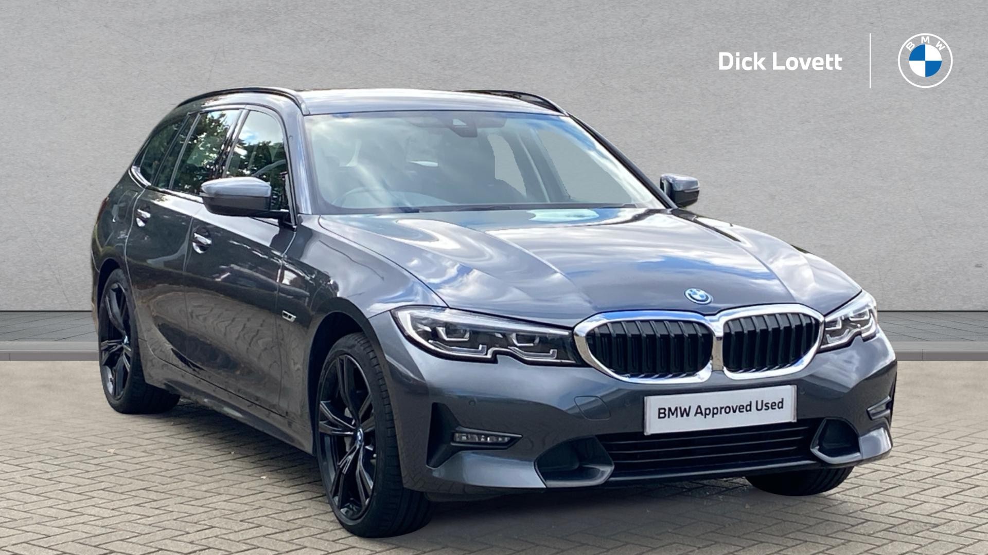 Main listing image - BMW 3 Series Touring