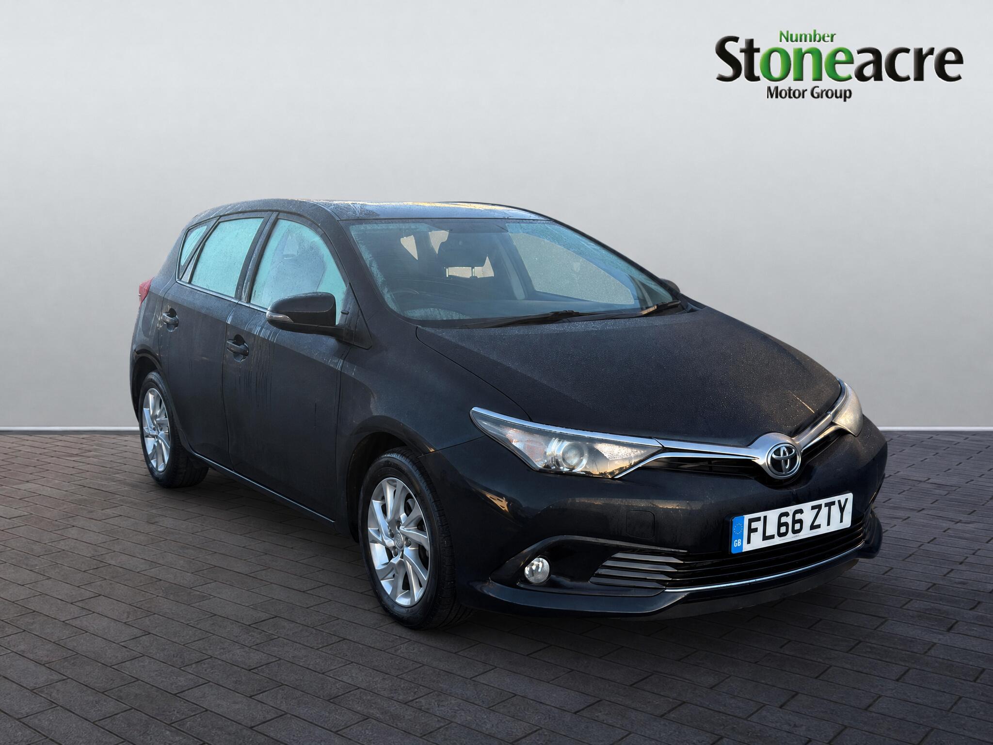 Main listing image - Toyota Auris