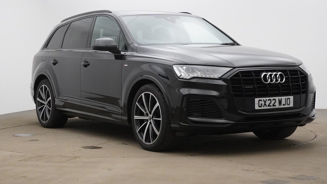 Main listing image - Audi Q7