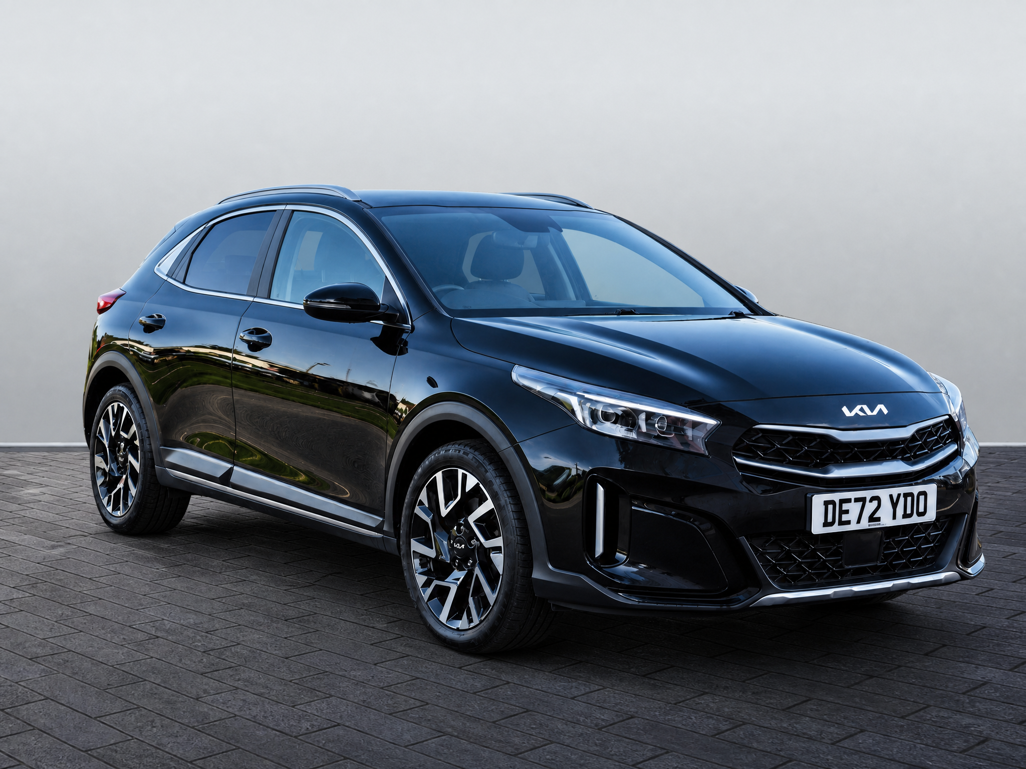 Main listing image - Kia XCeed