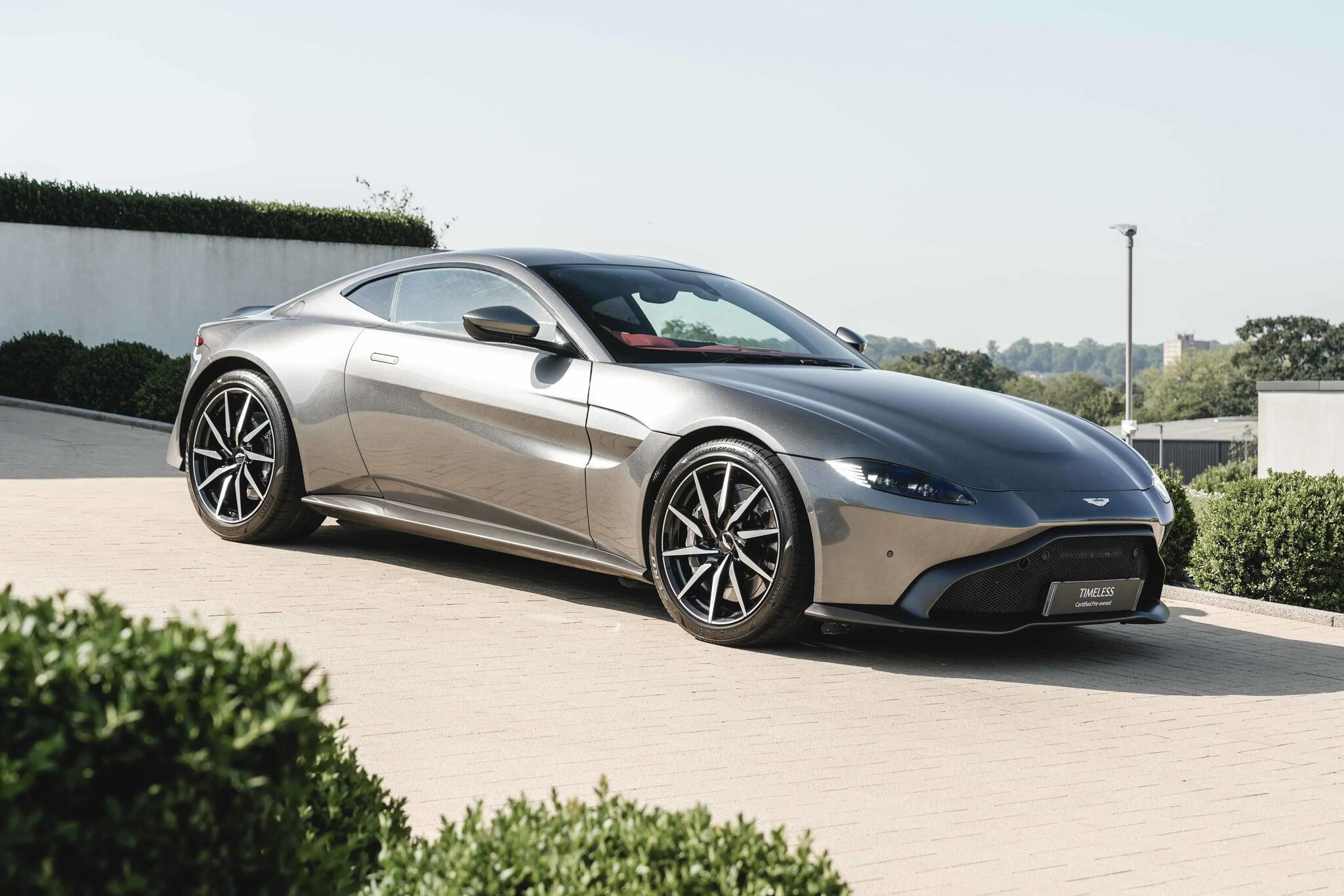 Main listing image - Aston Martin Vantage