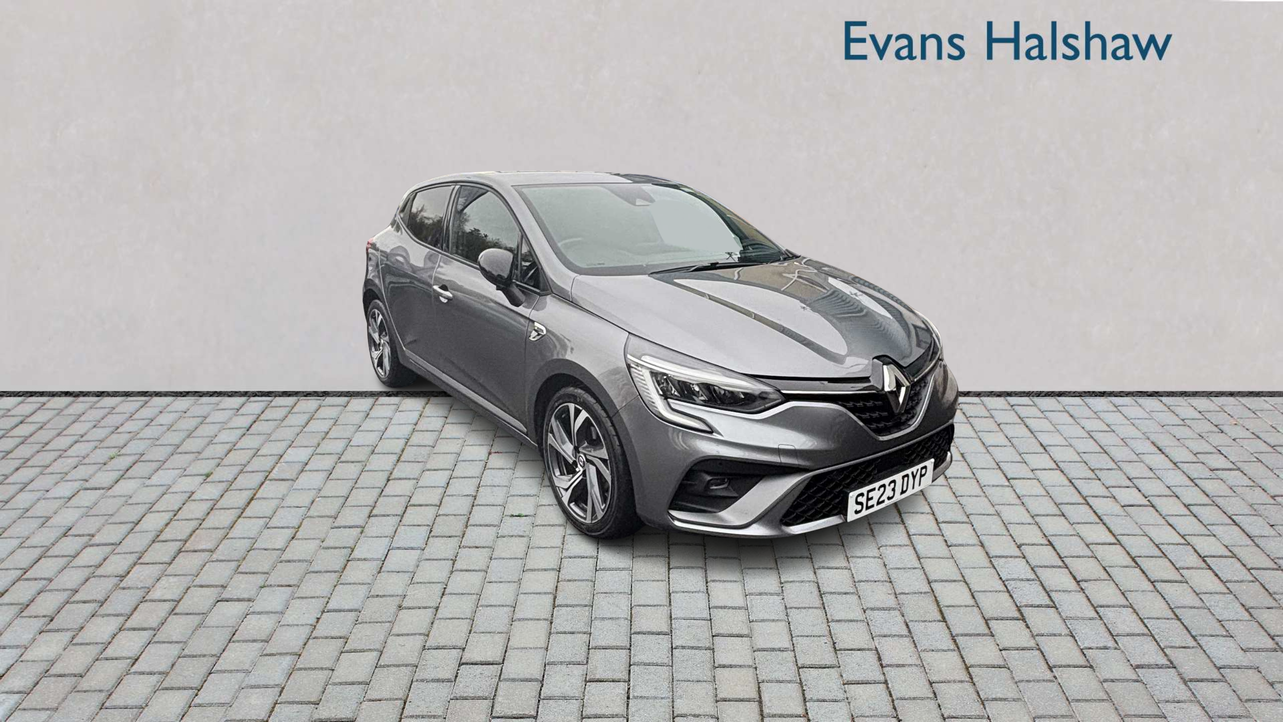 Main listing image - Renault Clio