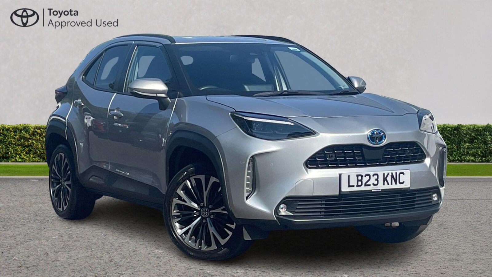 Main listing image - Toyota Yaris Cross