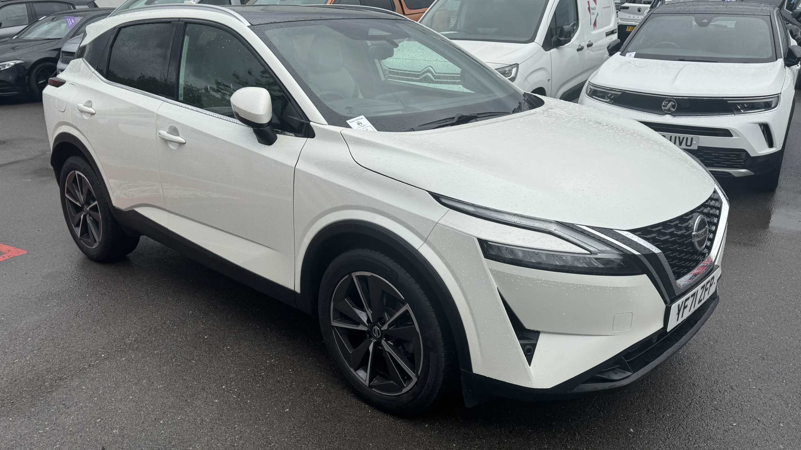 Main listing image - Nissan Qashqai
