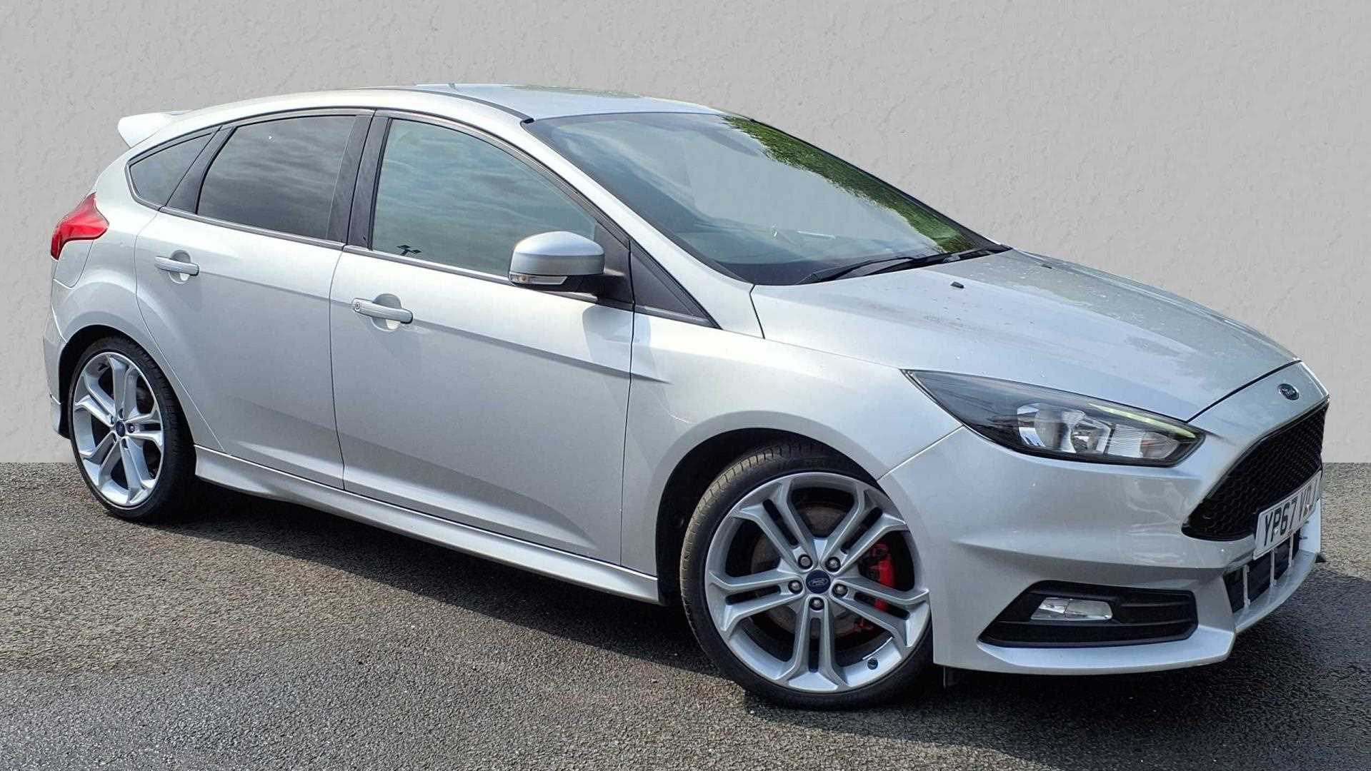 Main listing image - Ford Focus ST