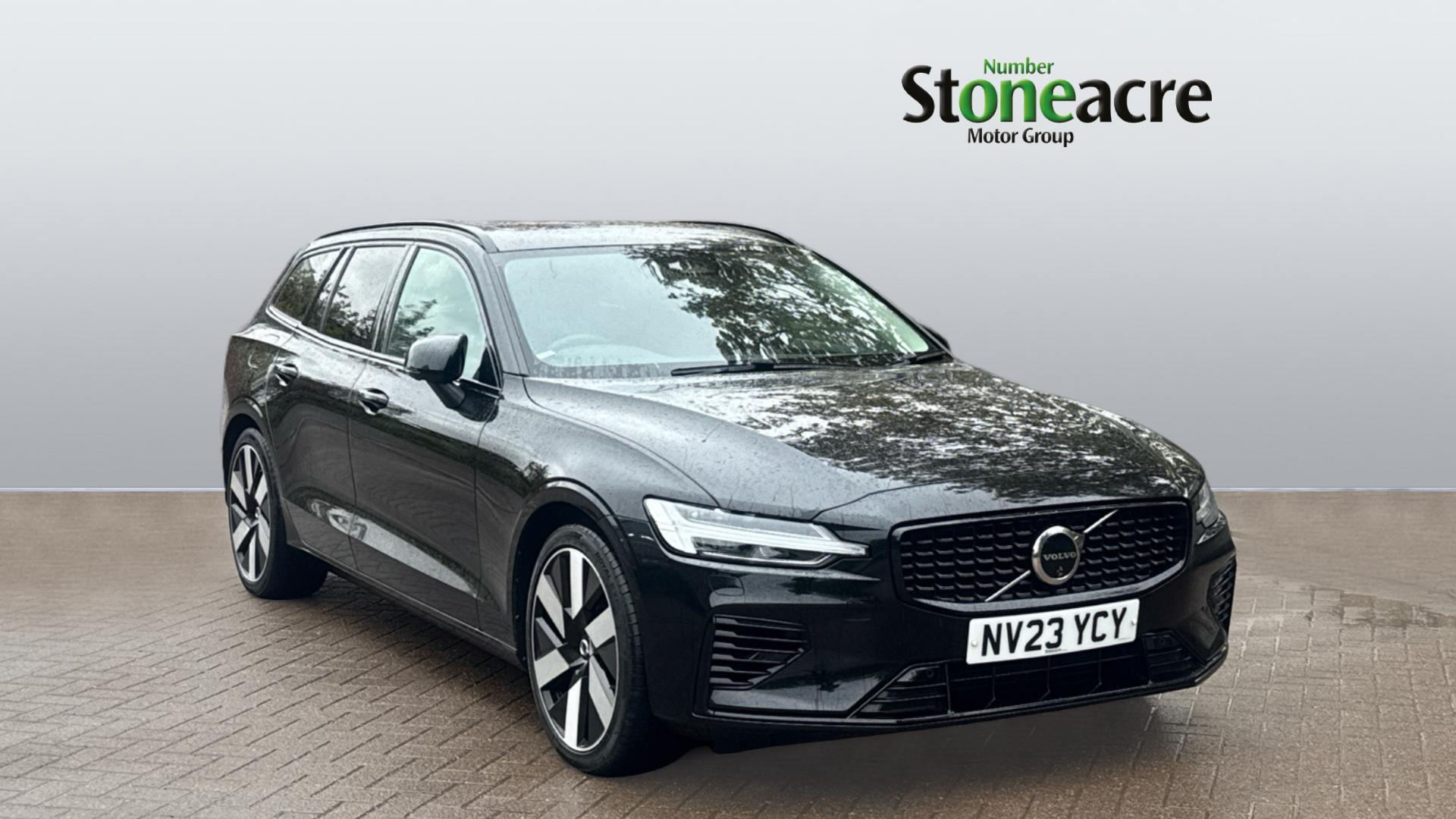 Main listing image - Volvo V60