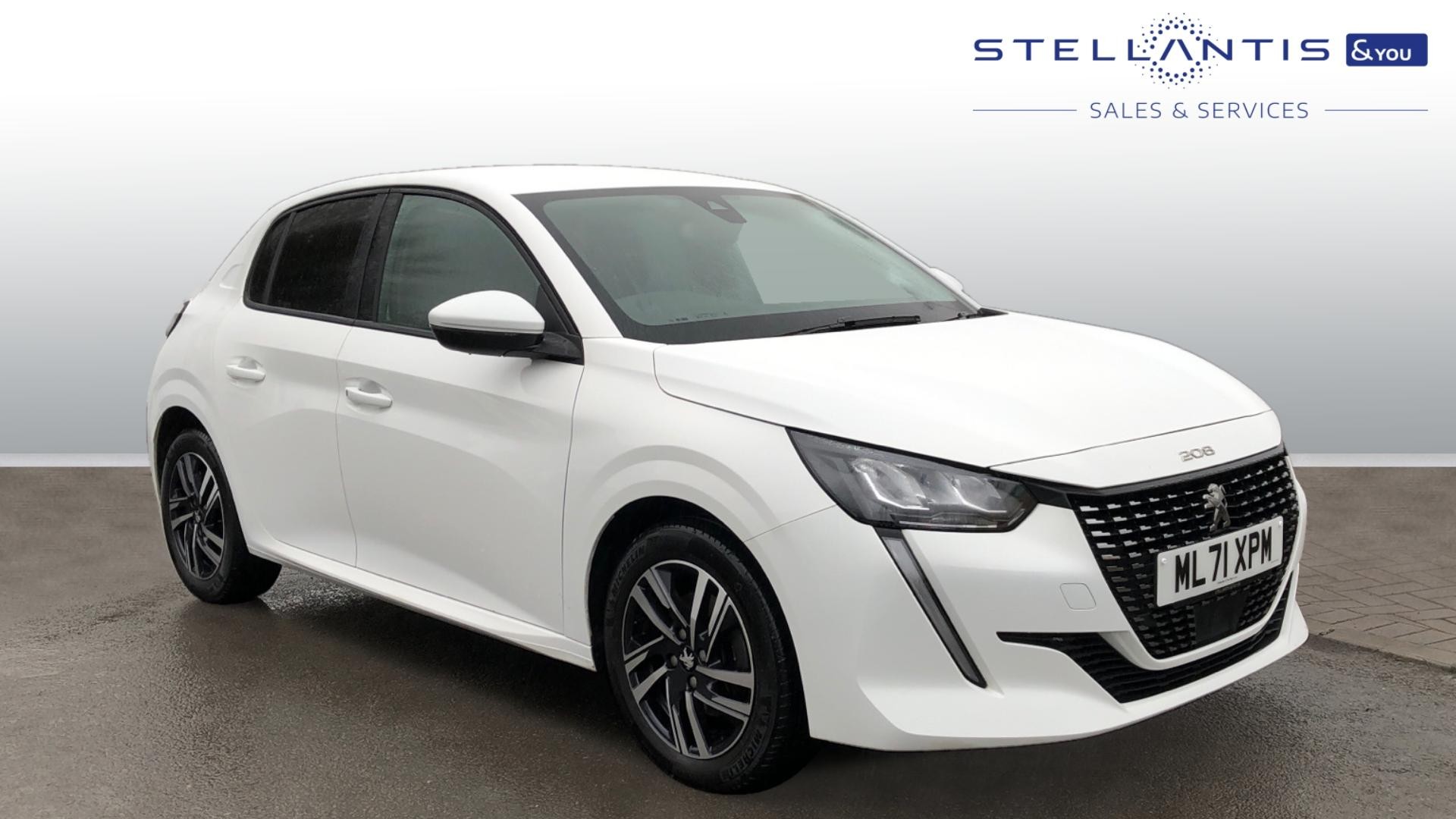 Main listing image - Peugeot 208