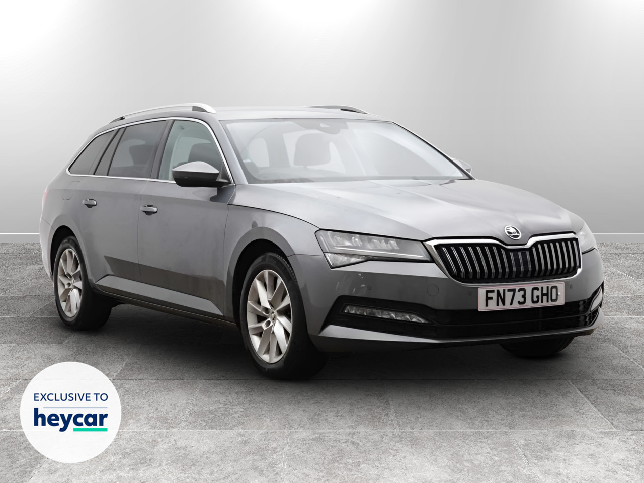 Main listing image - Skoda Superb Estate