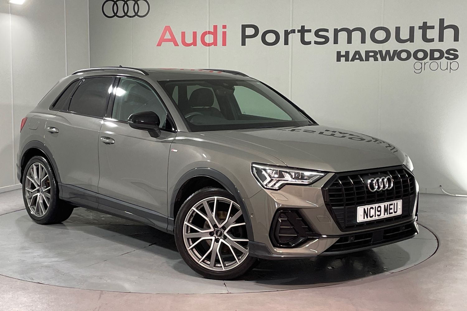 Main listing image - Audi Q3