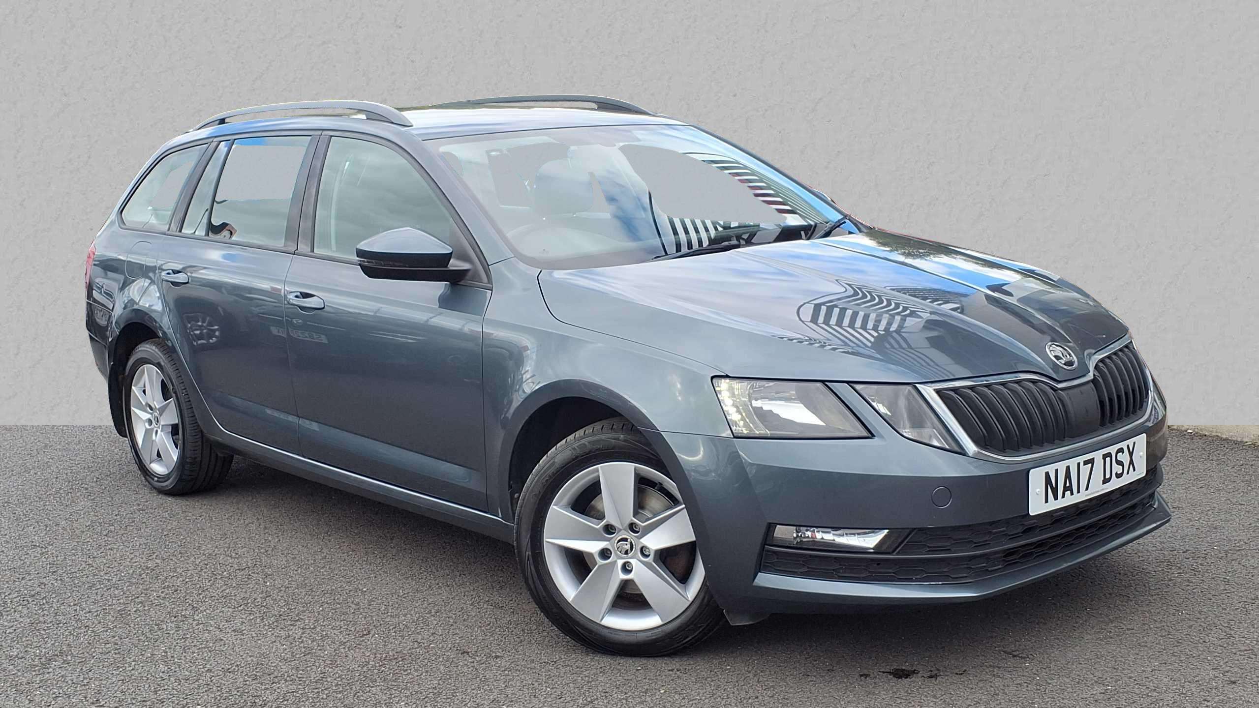 Main listing image - Skoda Octavia Estate