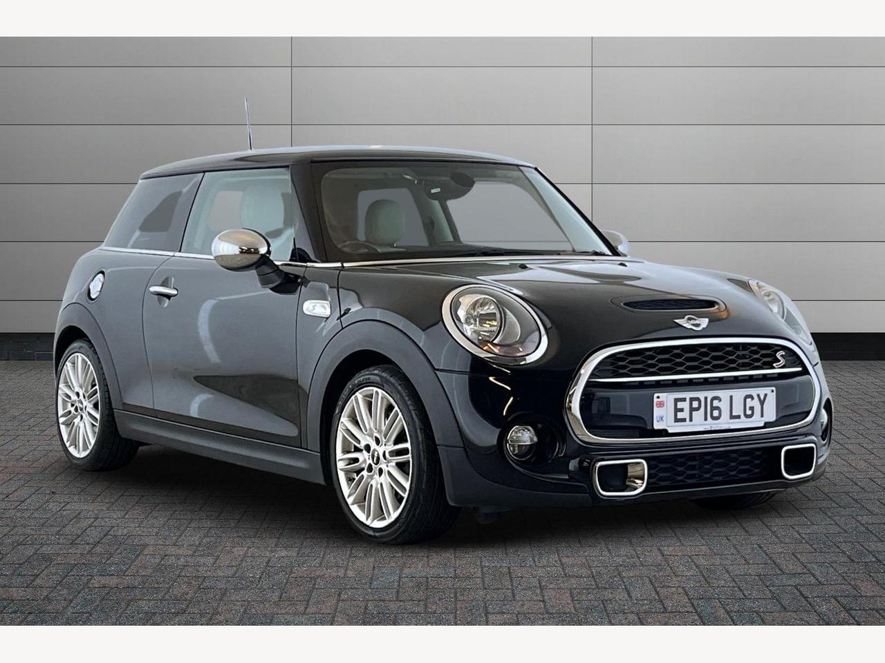 Main listing image - MINI Hatchback