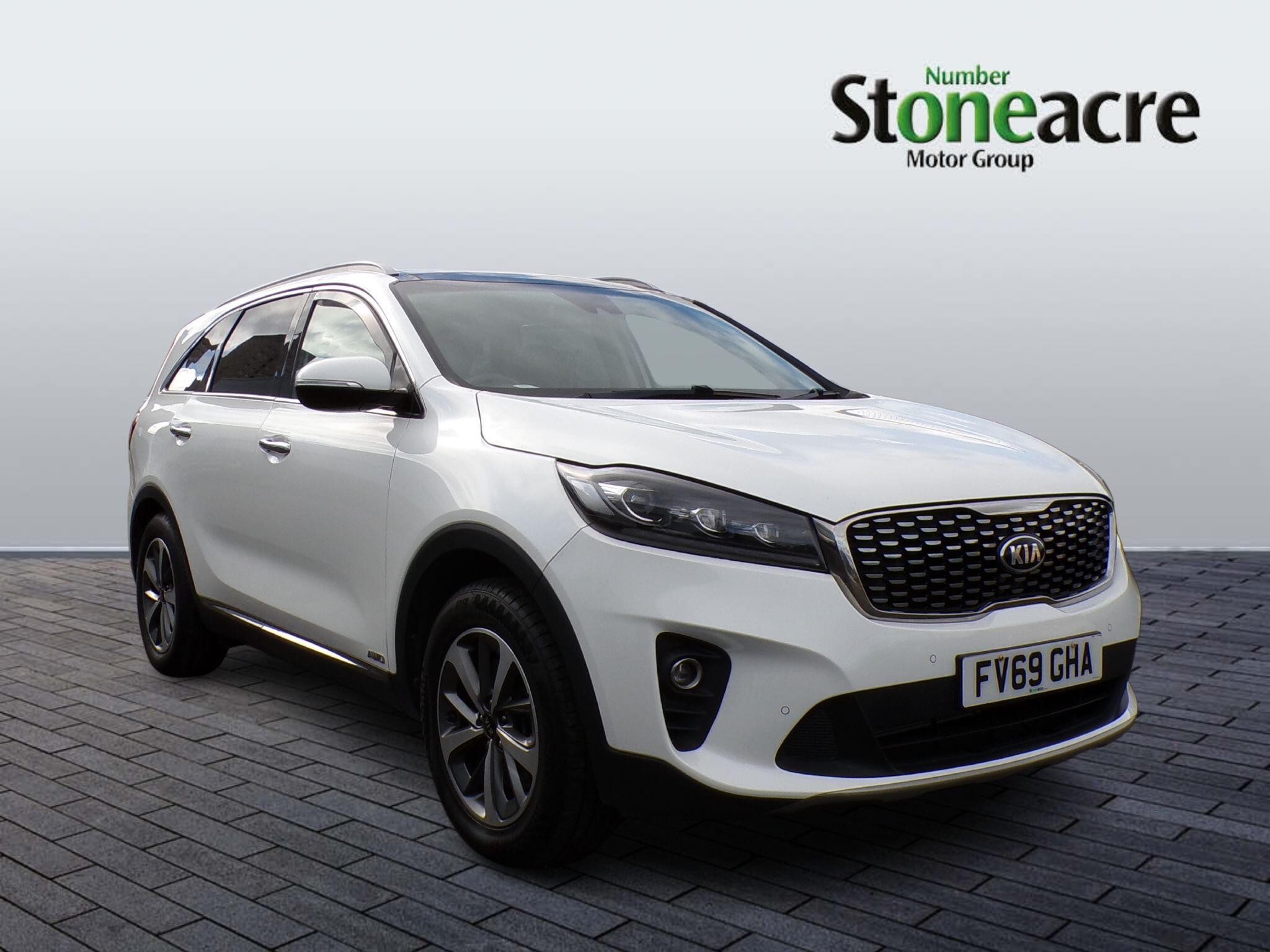 Main listing image - Kia Sorento
