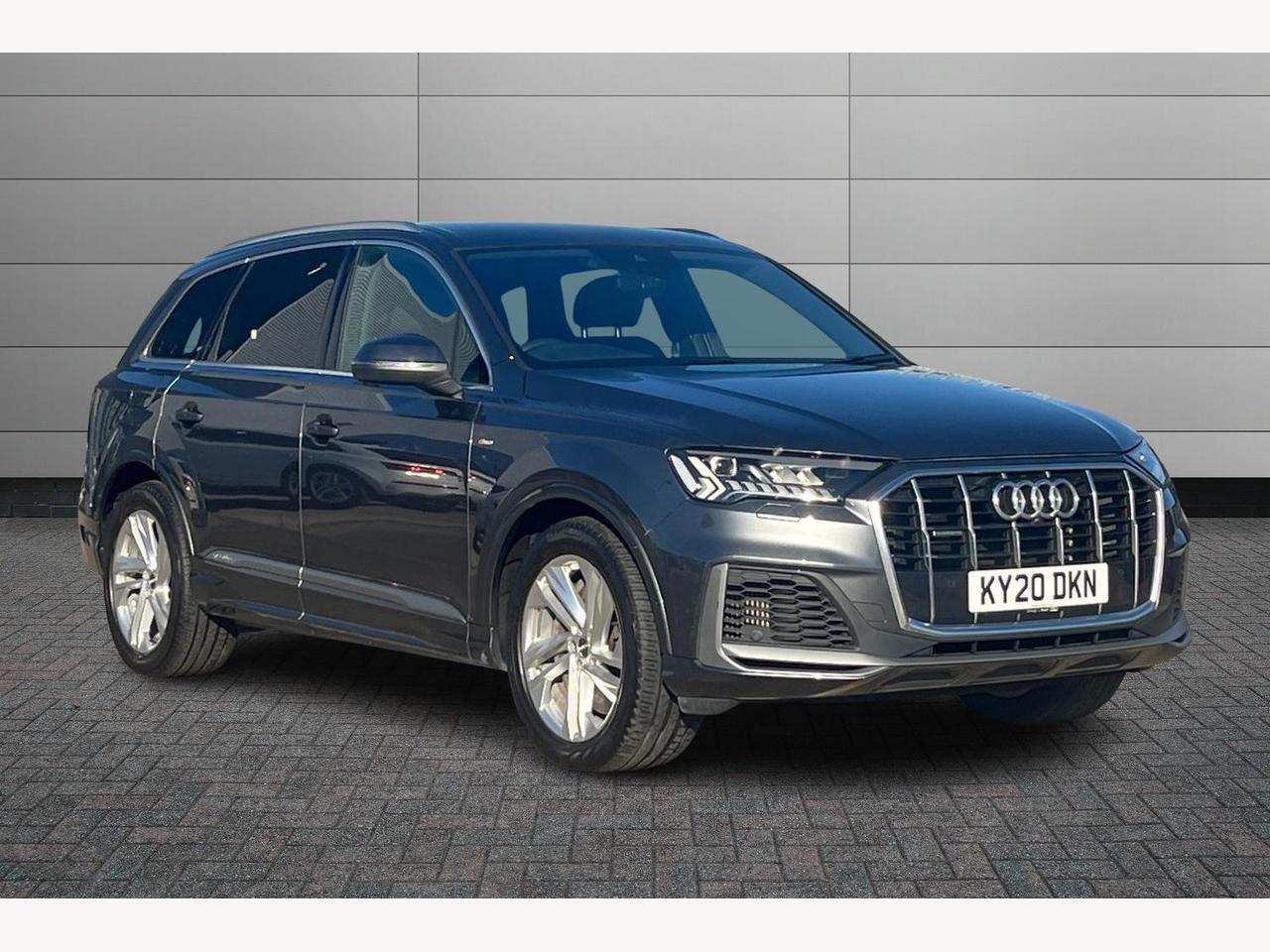 Main listing image - Audi Q7