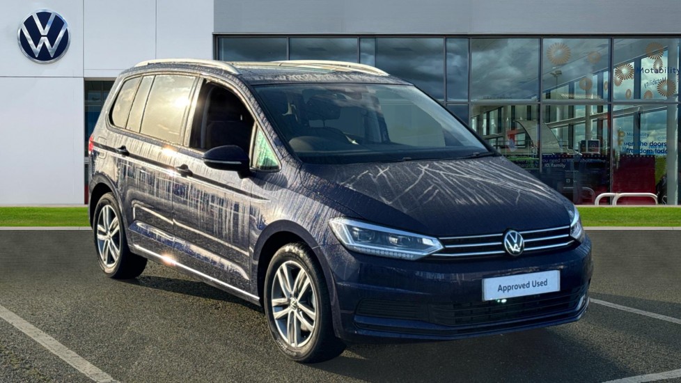 Main listing image - Volkswagen Touran