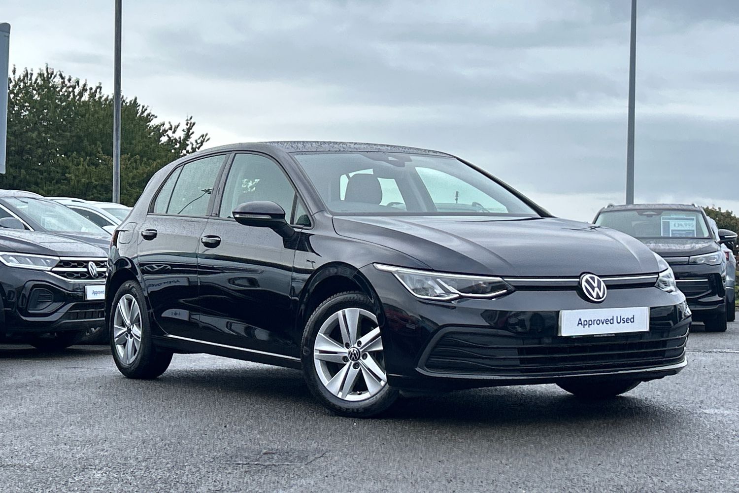 Main listing image - Volkswagen Golf