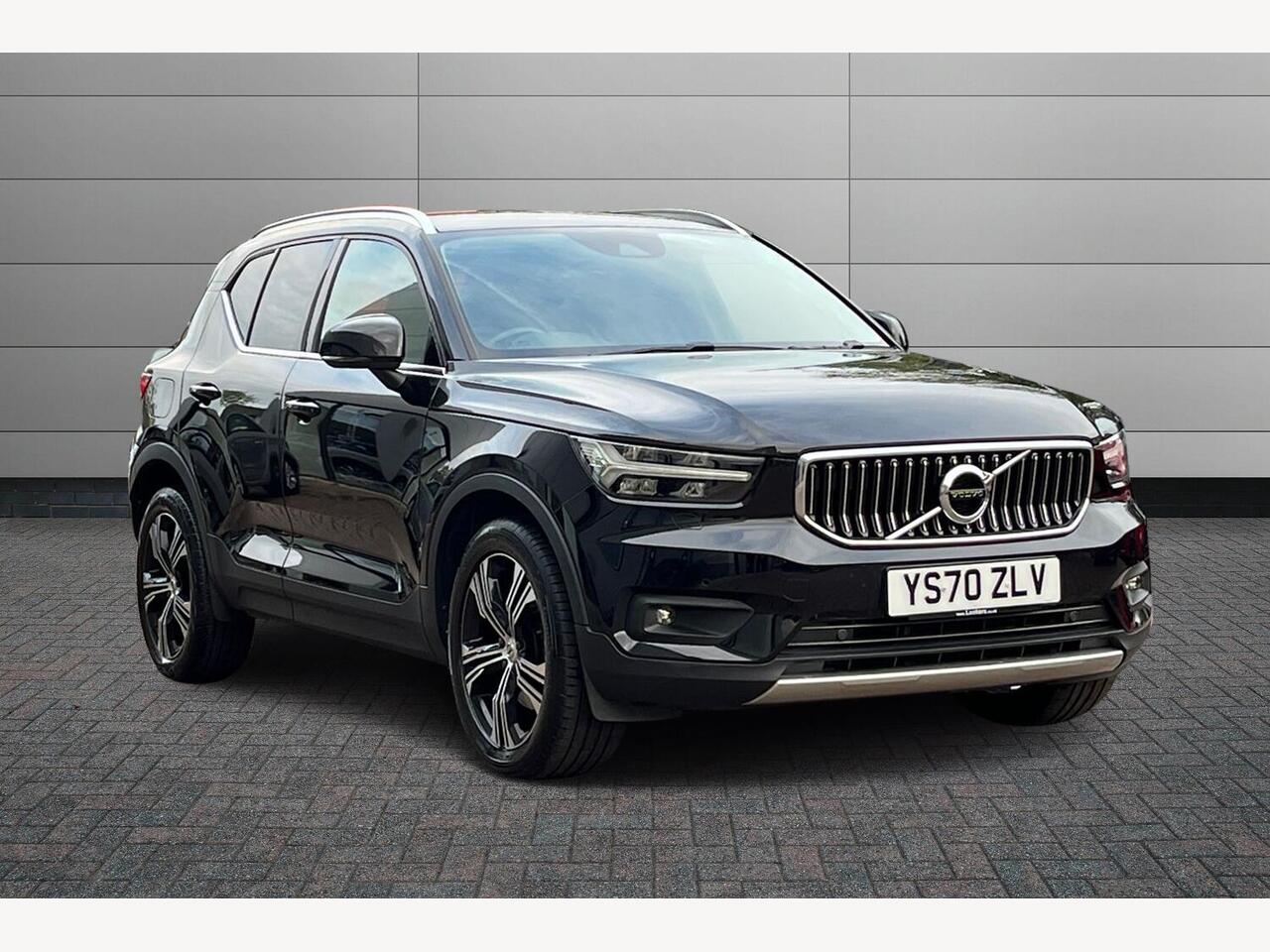 Main listing image - Volvo XC40