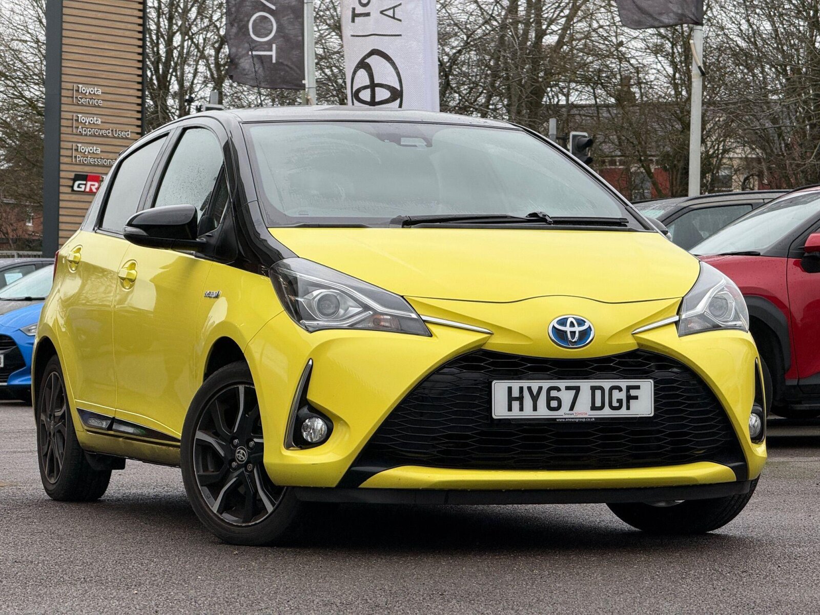 Main listing image - Toyota Yaris