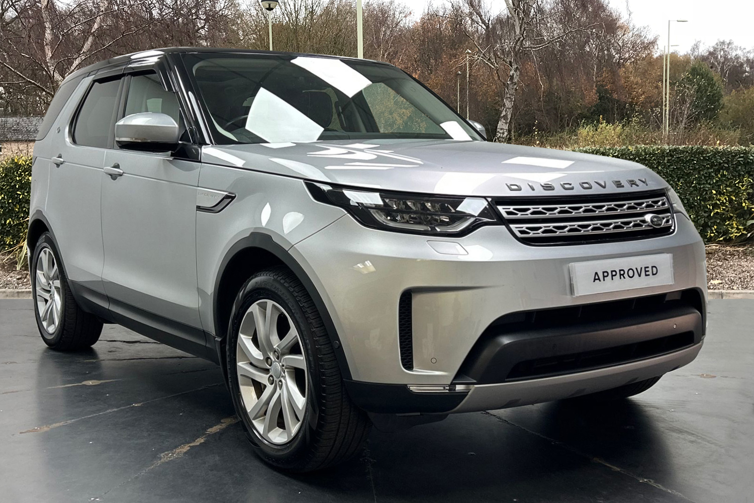 Main listing image - Land Rover Discovery