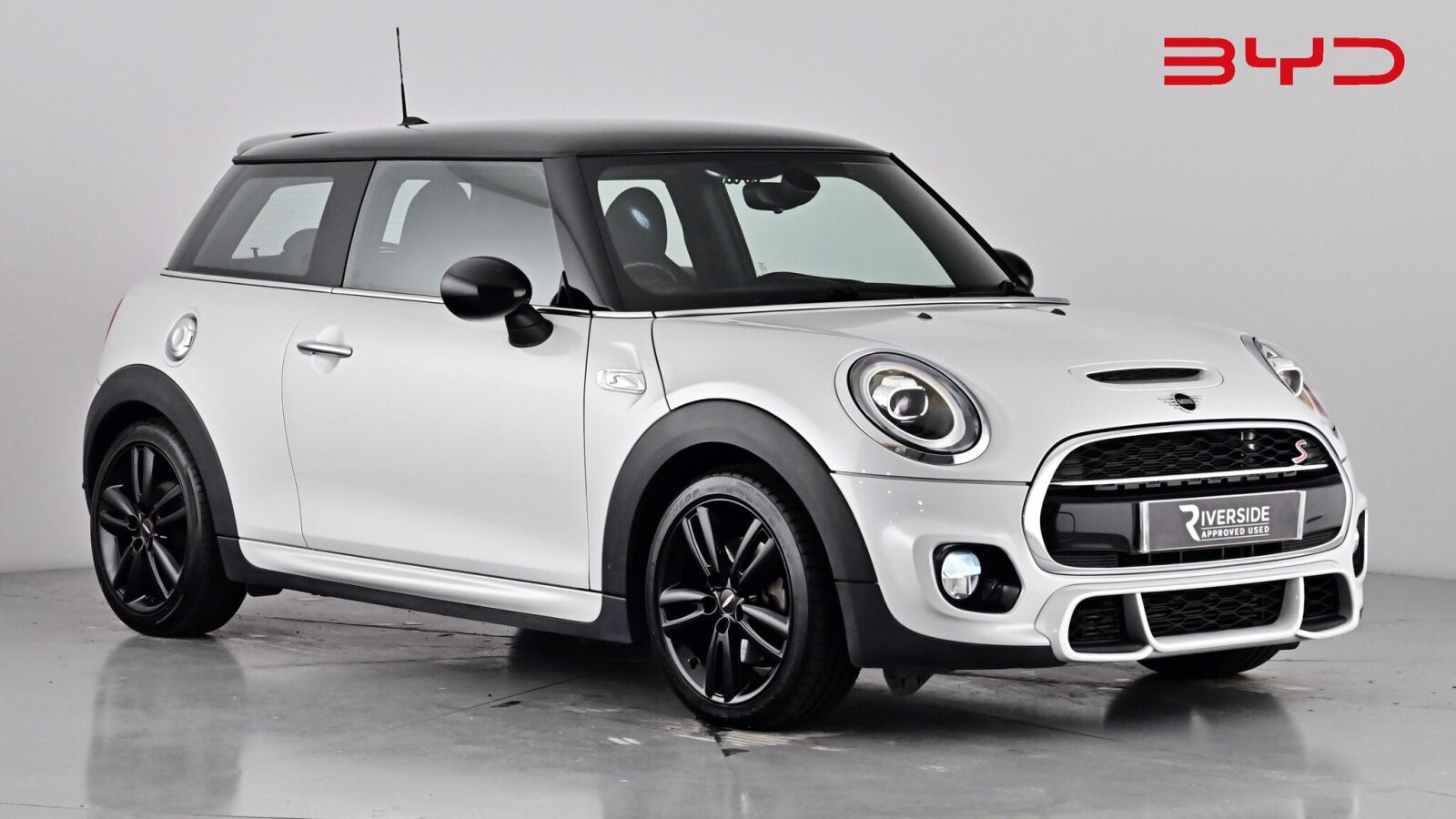 Main listing image - MINI Hatchback