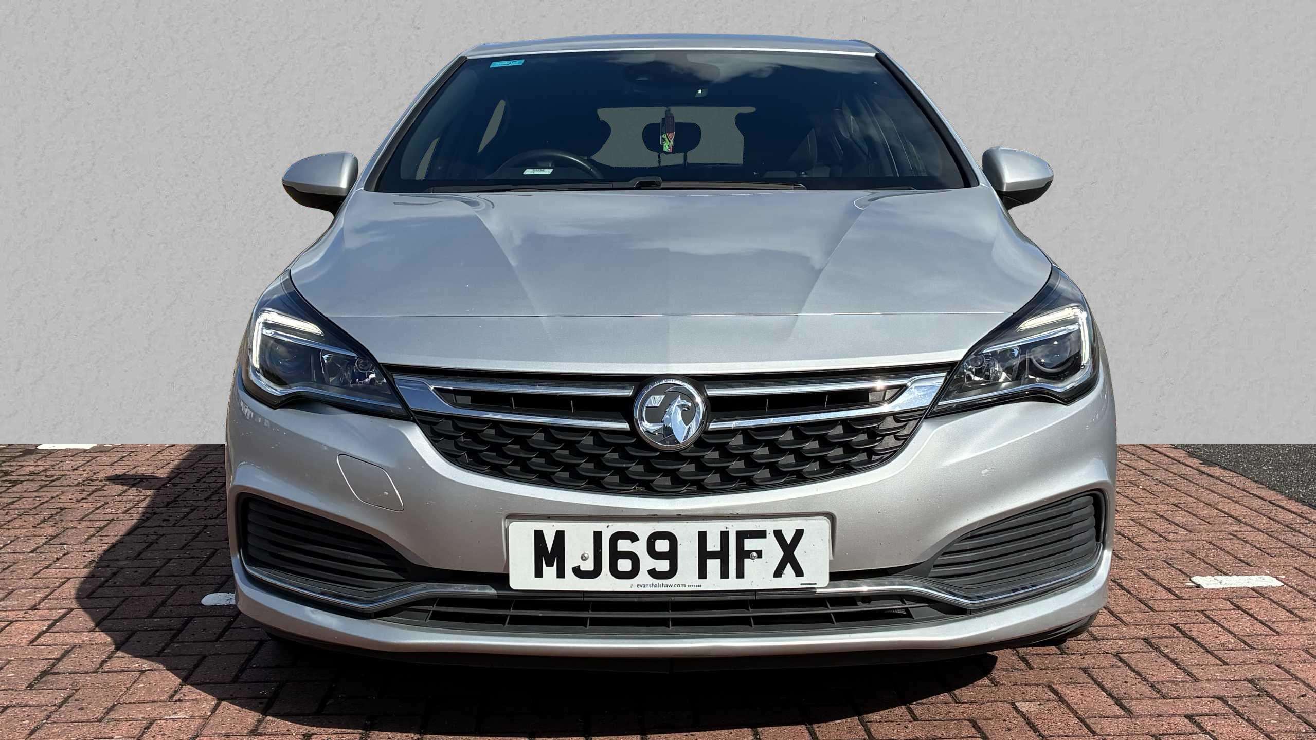 Main listing image - Vauxhall Astra