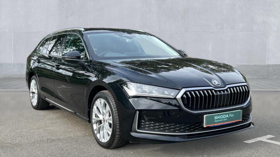 Main listing image - Skoda Superb Estate