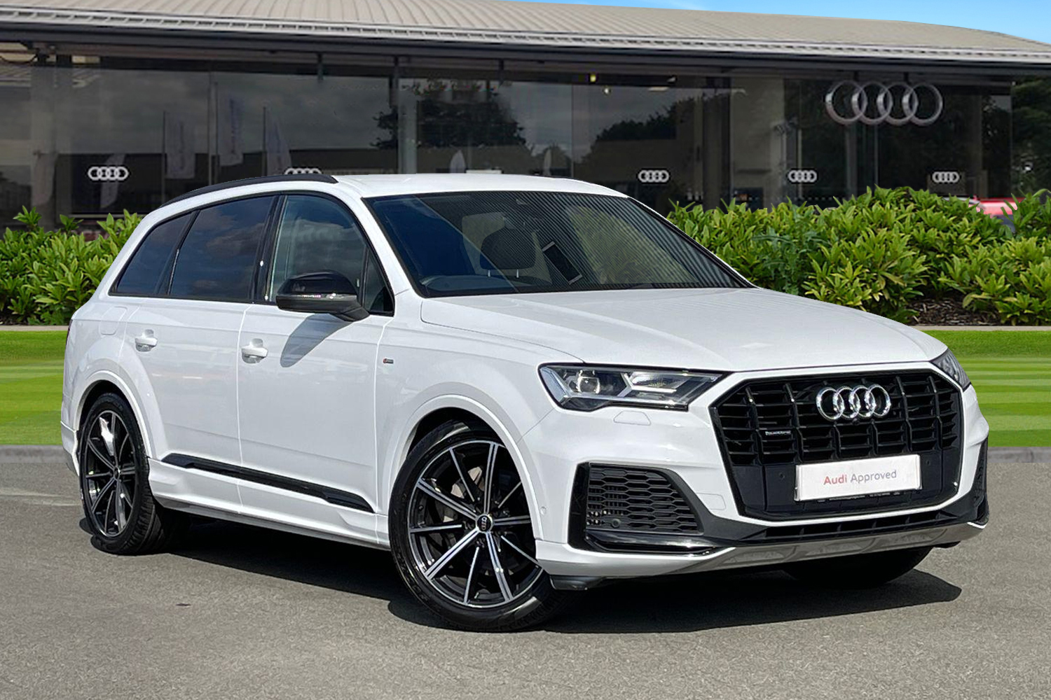 Main listing image - Audi Q7