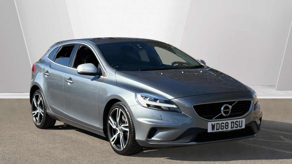 Main listing image - Volvo V40