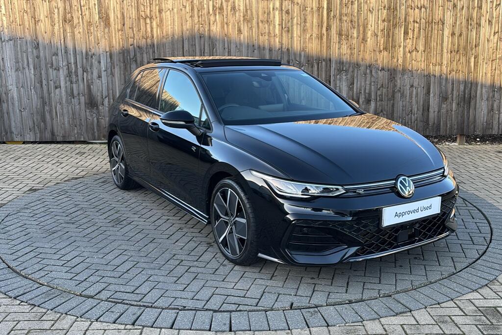 Main listing image - Volkswagen Golf