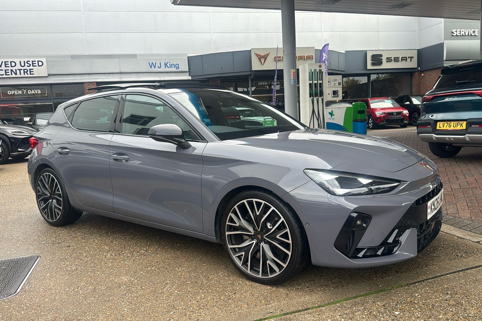 Main listing image - Cupra Leon