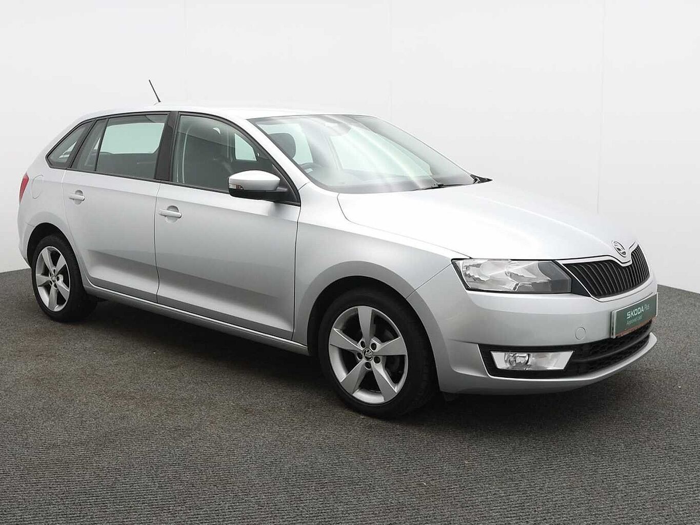 Main listing image - Skoda Rapid Spaceback
