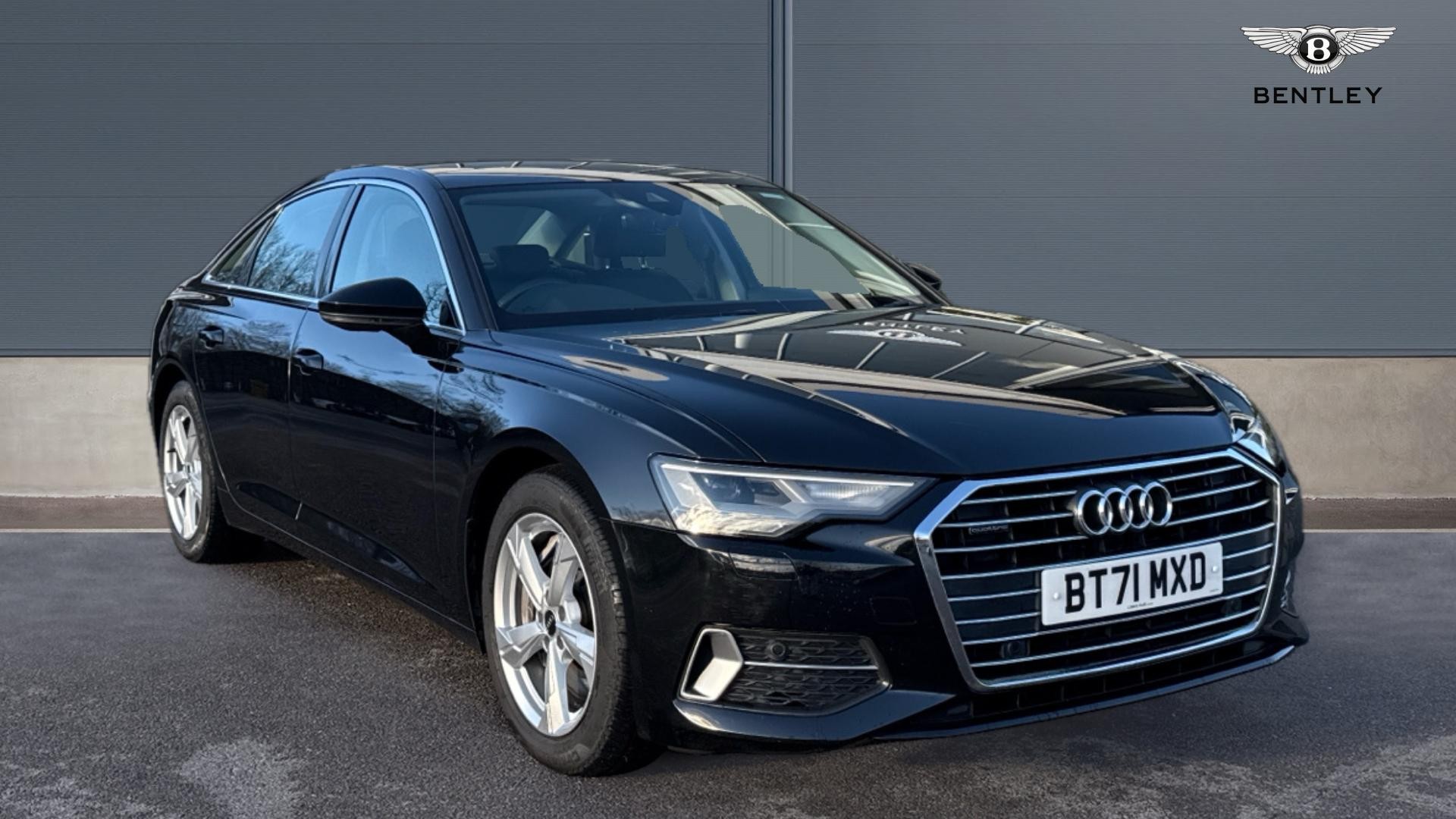 Main listing image - Audi A6