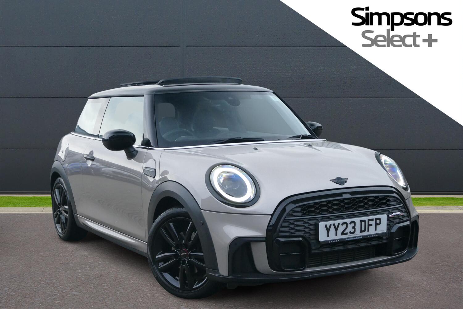 Main listing image - MINI Hatchback