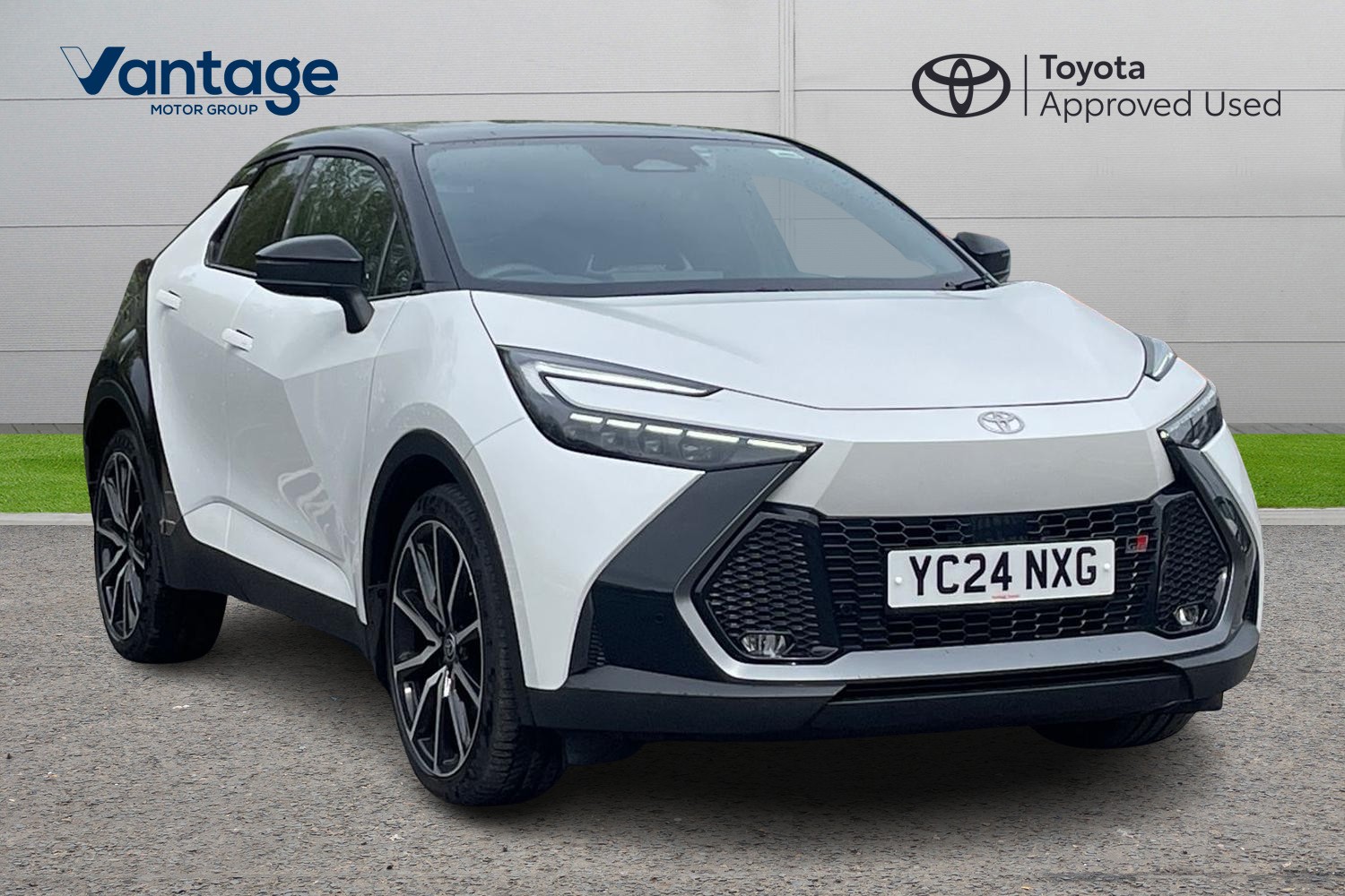 Main listing image - Toyota C-HR