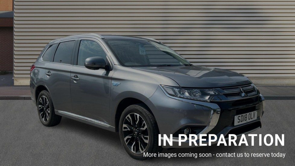 Main listing image - Mitsubishi Outlander