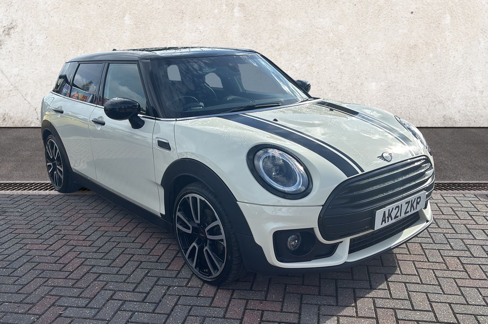Main listing image - MINI Clubman