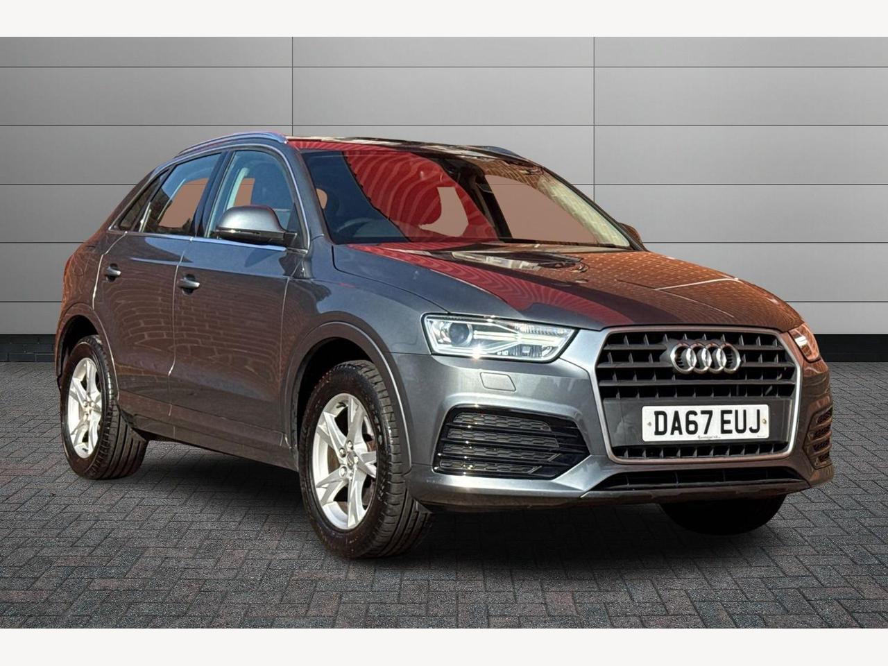 Main listing image - Audi Q3