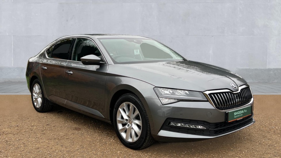 Main listing image - Skoda Superb