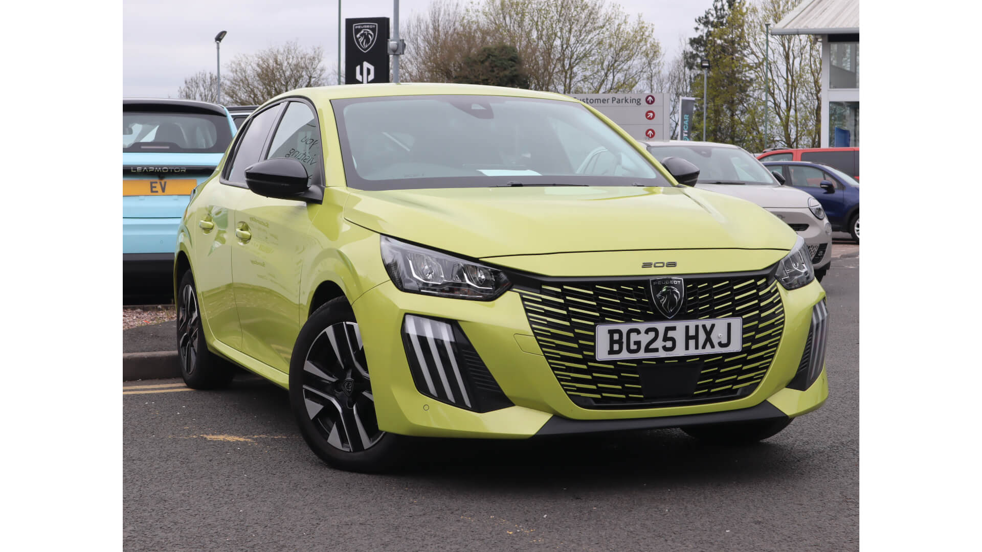 Main listing image - Peugeot 208