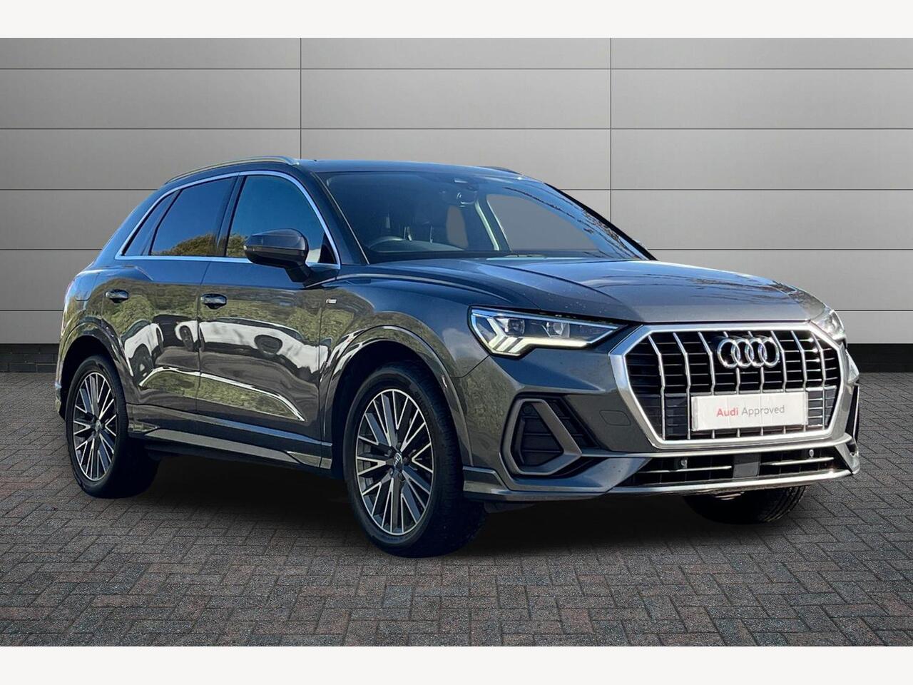 Main listing image - Audi Q3