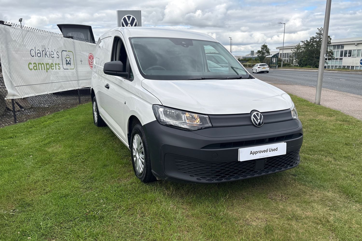 Main listing image - Volkswagen Caddy