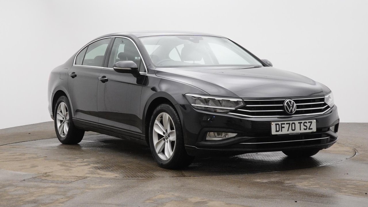 Main listing image - Volkswagen Passat