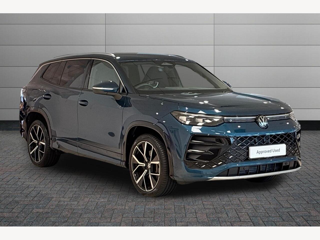 Main listing image - Volkswagen Tayron