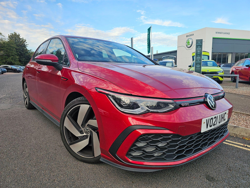 Main listing image - Volkswagen Golf